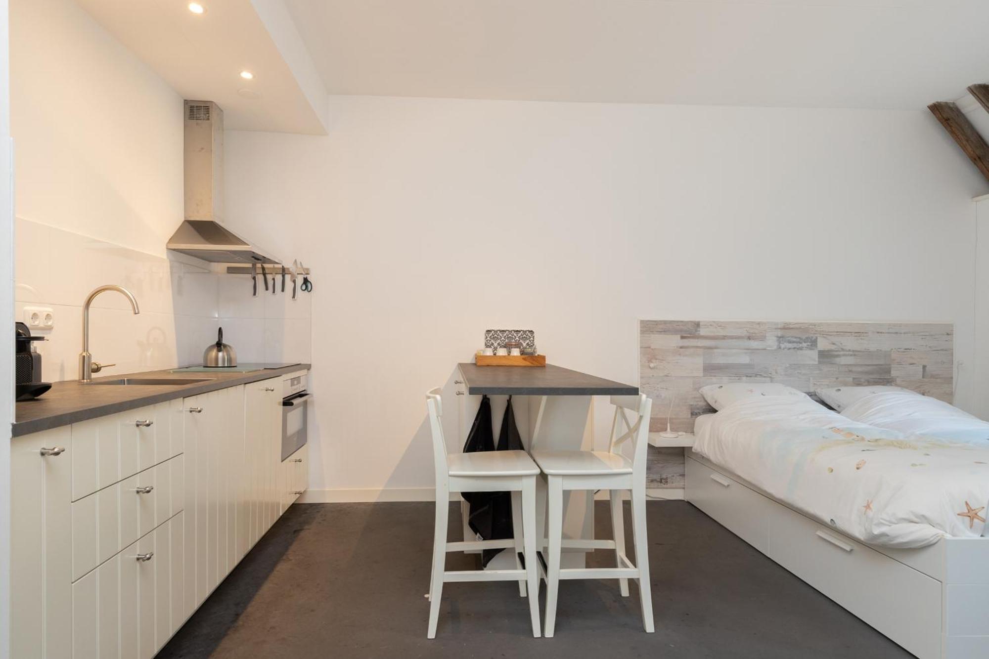 Iselmarpleats Comfortabele Studio Met Badkamer Gaast Exteriör bild